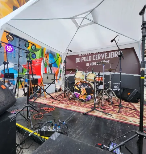 Sonorização de Eventos - Caixa de som - Projetor - Telão - Vídeo - Palco - Live