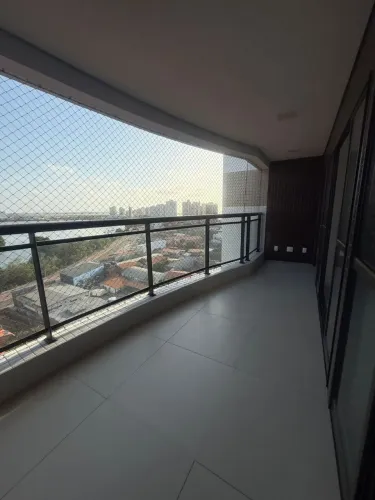 Apartamento na Ponta D' Areia, 3 Suítes, Projetado