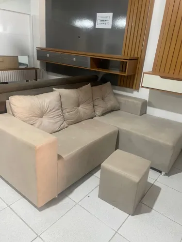 Sofá três lugares chaise