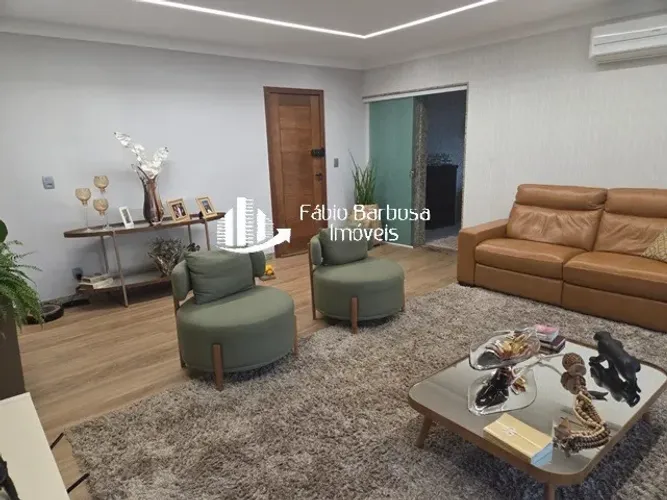 Casa de Luxo em Condomínio Fechado - Vila Velha