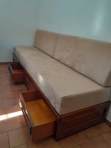 SOFÁ ANTIGO COM GAVETAS, LEIAM: