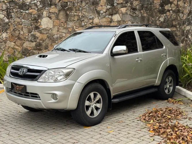 Toyota Hilux SW4 SRV D4-d 4X4 3.0 TDI Dies. AUT 2006