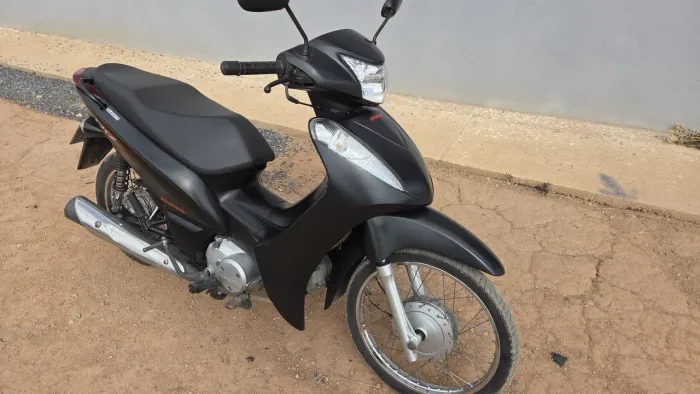 Vendo Honda biz 125 es ano 2015