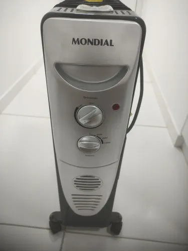 Aquecedor Elétrico Mondial 1500W Novo, 110v, custa R$470,00. Vendo por R$200,00.