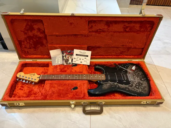 Fender Stratocaster Black Paisley MIM Factory Special Run