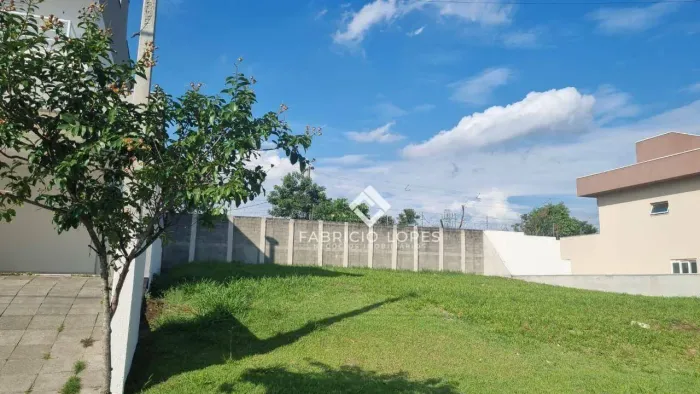 Excelente lote em condomínio fechado para venda no Villa Branca em Jacareí/SP