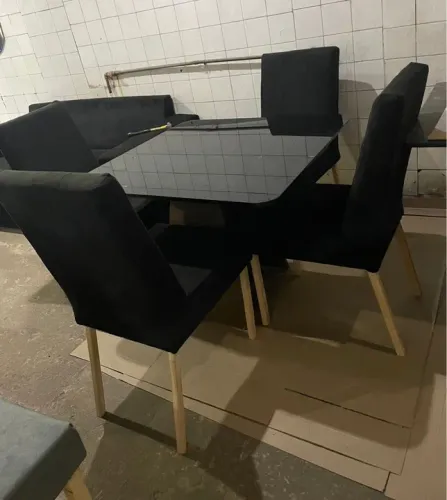 Mesa de vidro moderna para sua sala de jantar