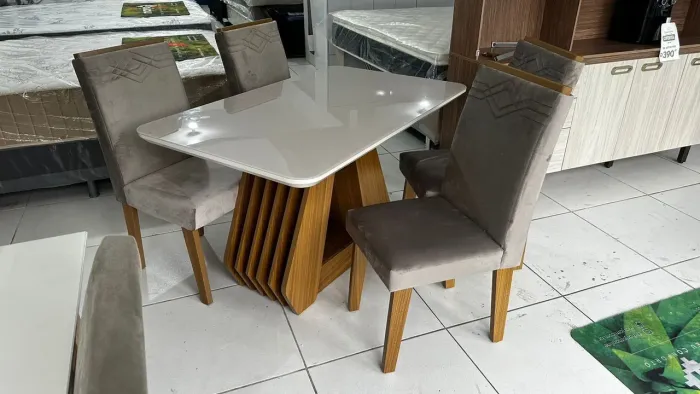 Mesa 4 lugares + Montagens