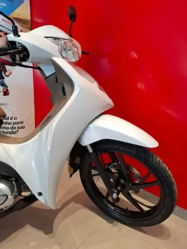 Honda BIZ 125 EX completa - Freios CBS - Porta Objetos - Economia e semi-automatica