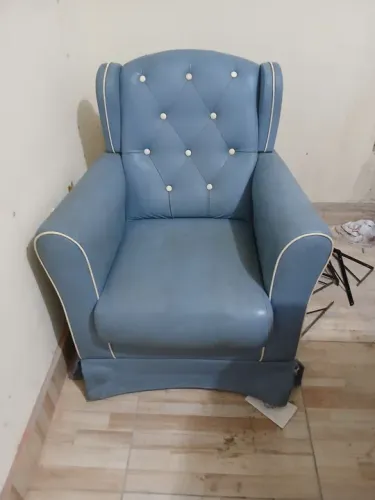 Poltrona Azul em Couro