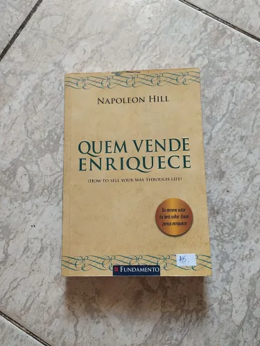 Livro Quem Vende Enriquece Atenção: ano do exemplar 2011