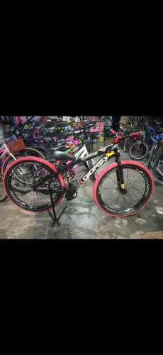 Bicicleta street para grau usada durante 3 meses ( vendida para comprar uma moto ) 