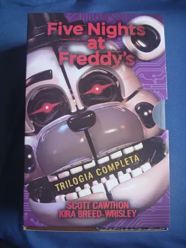 Vendo Box trilogia Five Nights at Freddy's