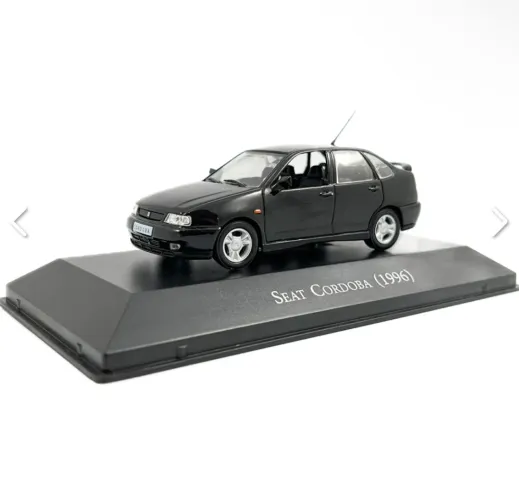 Miniatura de carro Seat Cordoba (1996) - Coleção Carros Inesquecíveis do Brasil