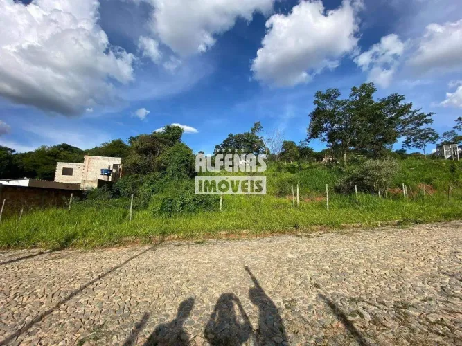 Lote à venda no Bairro TROPICAL
