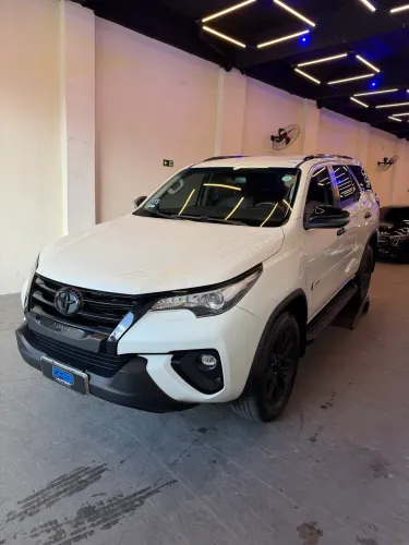 Toyota Hilux SW4 SRX 4X4 2.8 TDI 16V Dies. Aut. 2018
