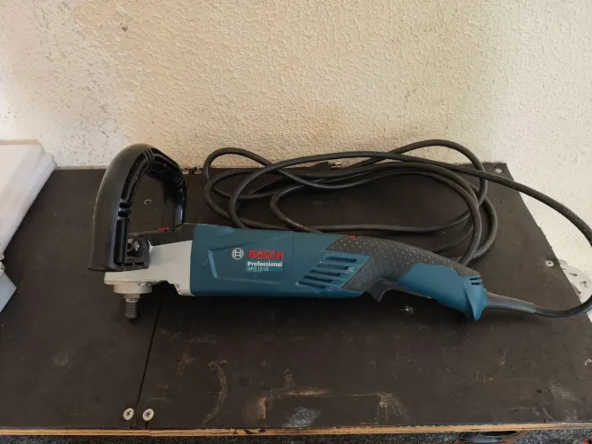 Politriz Bosch GPO 12 CE 110V usada 3 vezes nova!