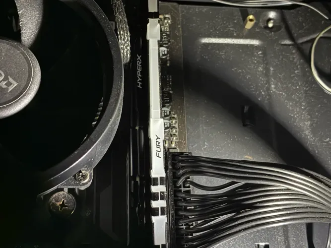 Memória Kingston Fury Beast 16gb DDR4