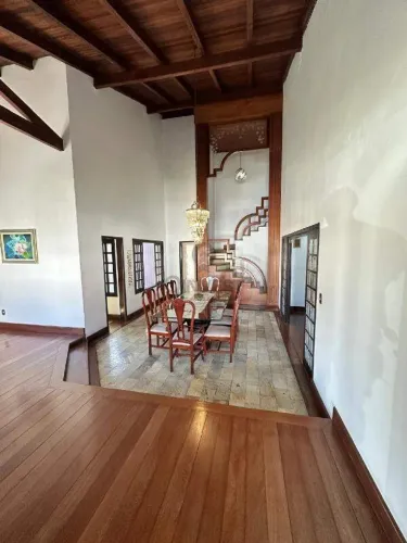 Casa no centro de Sombrio, com grande potencial para clínicas