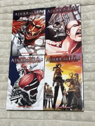 Attack on titan mangá 1 ao 4