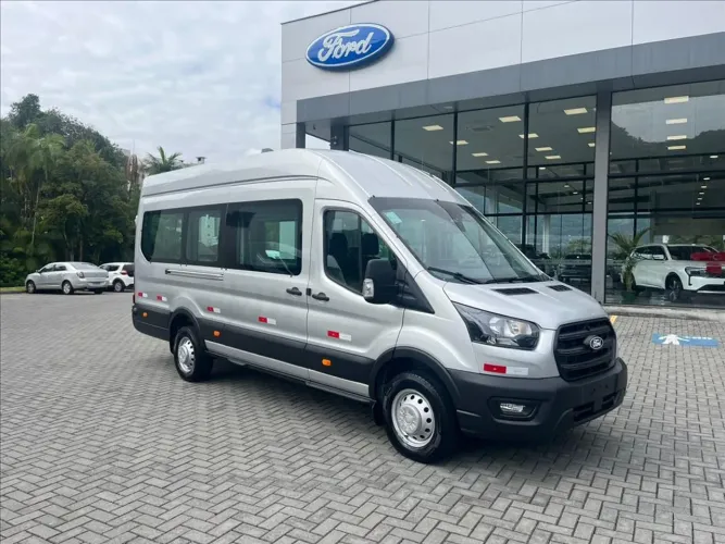 Ford Transit Minibus Vidrada 2.0 16V DIE Aut. 2026