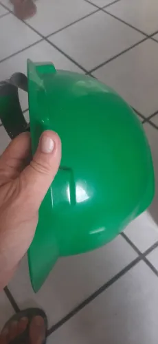 Capacete verde MSA