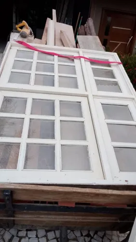 Vendo janela 1,20 de altura 60 largura