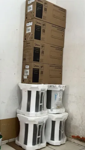 Ar-Condicionado Midea 9.000 BTUs Inverter / Novo