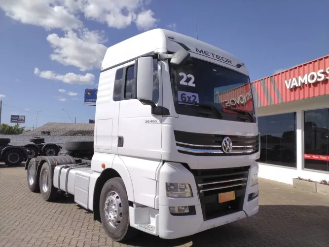 Volkswagen 28.460 Meteor 6x2 2021/2022 Vamos Seminovos São Leopoldo