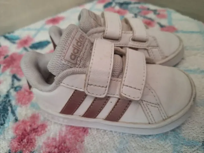 Tenis adidas num 21 original 