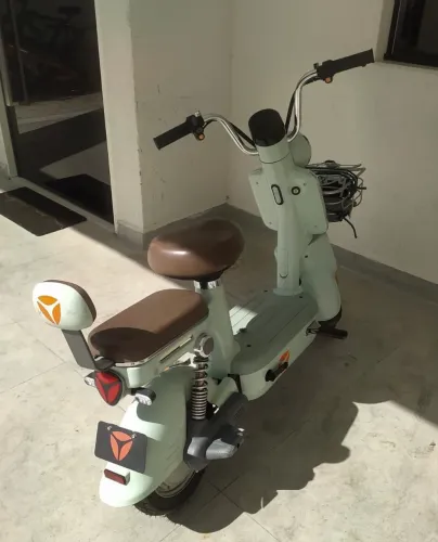 Moto elétrica Retro 