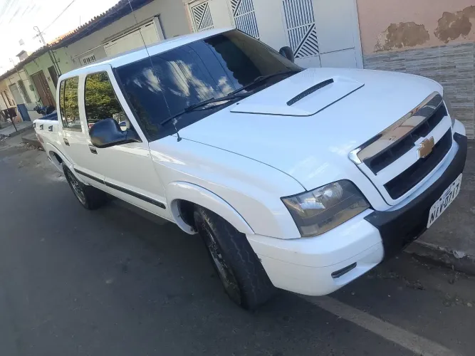 Chevrolet S10 P-up Colina 2.8 TDI 4x2/4x4 CD Dies. 2011