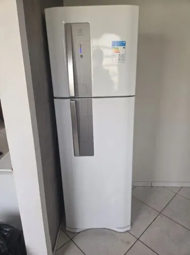 Geladeira Electrolux 382L NOVA