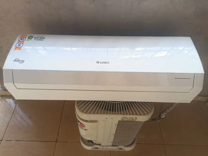 Vendo ar condicionado excelente muito conservado funcionando perfeitamente 