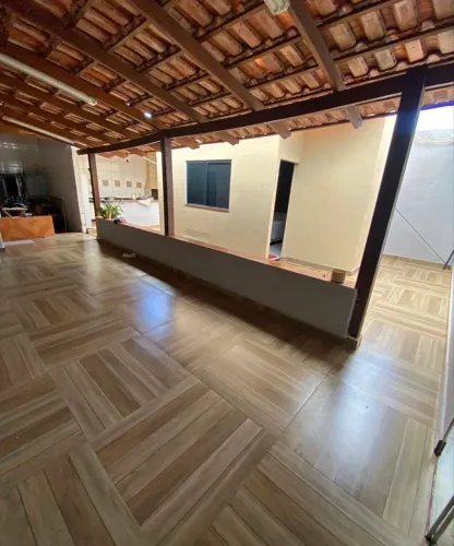 VENDO ESSA LINDA CASA NA PEDREIRA 