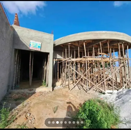 Vendo casa em construção na vale capanema