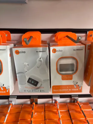 Fone de Ouvido Basike com Visor Digital -