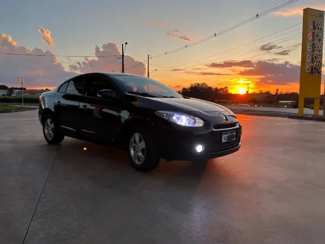 Renault Fluence Sed. Dynamique 2.0 16V Flex Aut. 2013