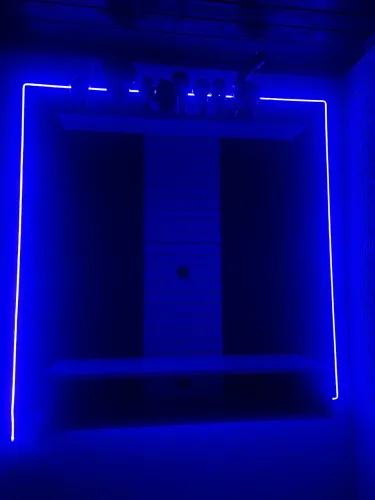 PAINEL PARA TV COM LED - NOVINHO! ? 