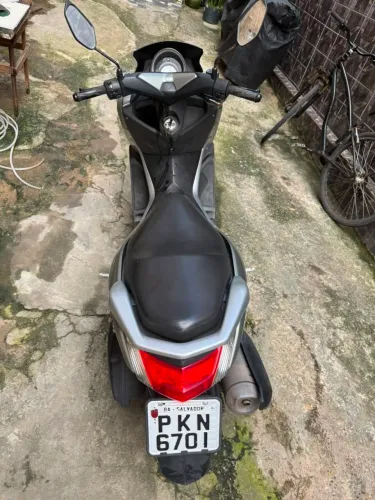Vendo moto ótimo estado de conservação e toda revisada