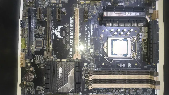 Kit Intel Core i7 4790 + Placa Mãe Asus TUF Z97 Mark 2 + 16GB RAM HyperX DDR3