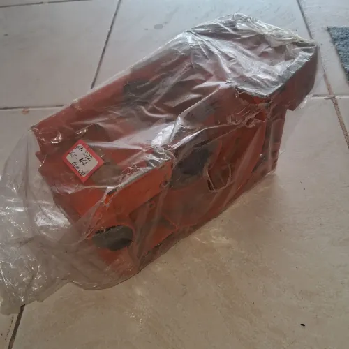 VENDO BLOCO PARA MOTOSSERRA HUSQVARNA 61-  272- 2682