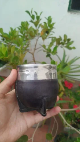 Cuia Chimarrão uruguaia revestida em couro