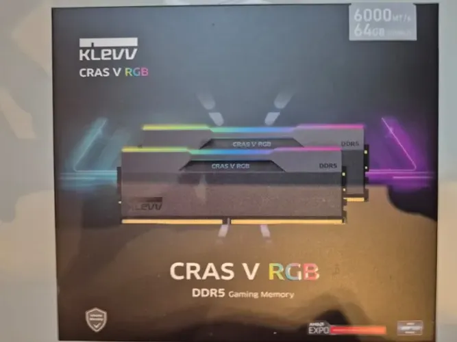 Memória RAM Klevv Cras V RGB 64GB (2×32GB) 6000 MHz CL30 - Hynix A-Die