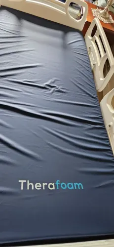 Cama hospitalar elétrica.