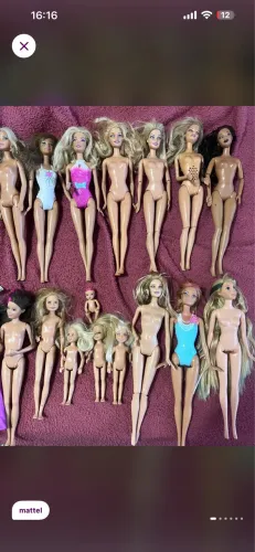 lote com 25 bonecas mattel barbie/ princesas e raven de eah