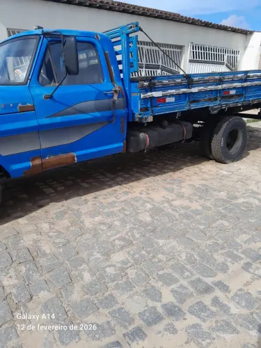 Caminhão F4000 Anos 90