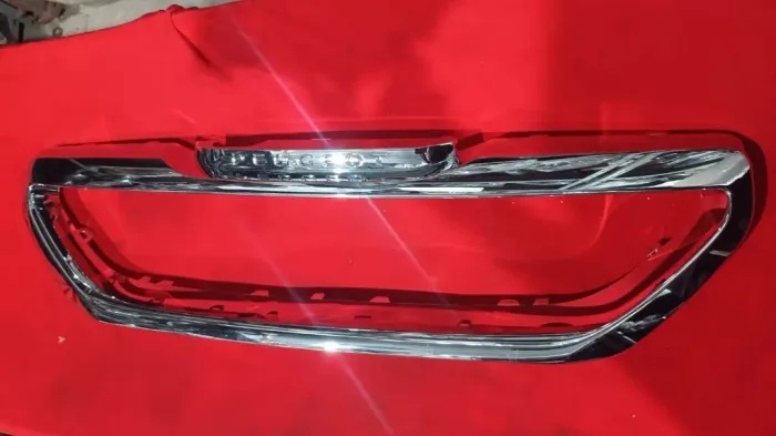 Arco Cromado da Grade do Parachoque Peugeot 2008 2016