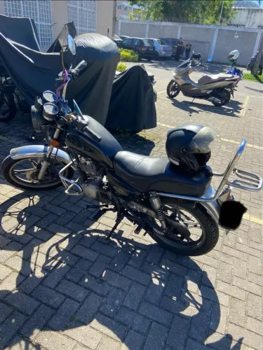Intruder 125