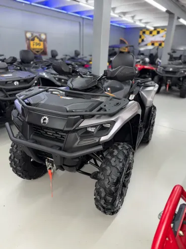 Quadriciclo Can am 700 MAX XT - 2025